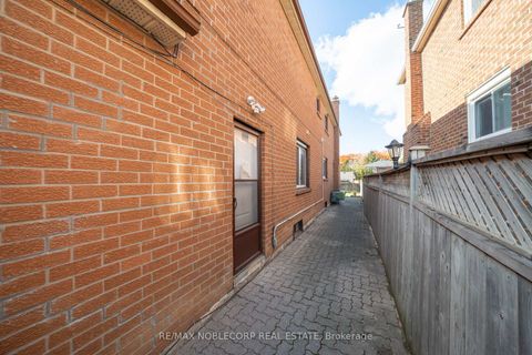 Photo 35 at 182 Tall Grass Trail, East Woodbridge, Vaughan