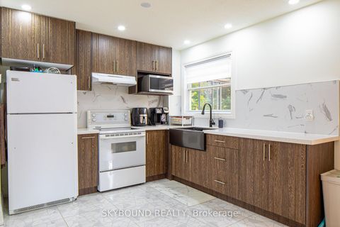 Photo 6 at 1021 Anna Maria Avenue, Alcona, Innisfil