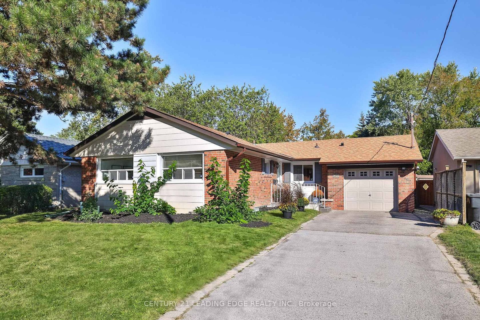 26 ELVASTON Drive, Victoria Village, Toronto by Loree Meneguzzi Real Estate 26 ELVASTON Drive, Victoria Village, Toronto