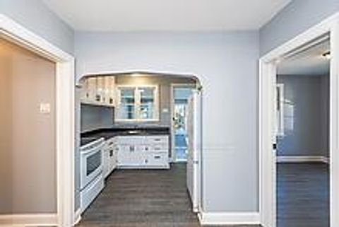 Photo 7 at 16948 Bayview Avenue, Central Newmarket, Newmarket