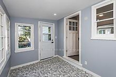 Photo 12 at 16948 Bayview Avenue, Central Newmarket, Newmarket