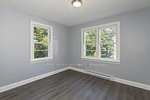 Photo 13 at 16948 Bayview Avenue, Central Newmarket, Newmarket