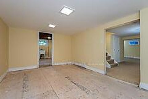 Photo 24 at 16948 Bayview Avenue, Central Newmarket, Newmarket