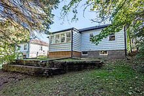 Photo 28 at 16948 Bayview Avenue, Central Newmarket, Newmarket