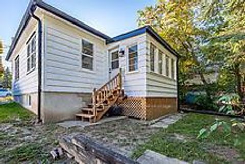 Photo 29 at 16948 Bayview Avenue, Central Newmarket, Newmarket