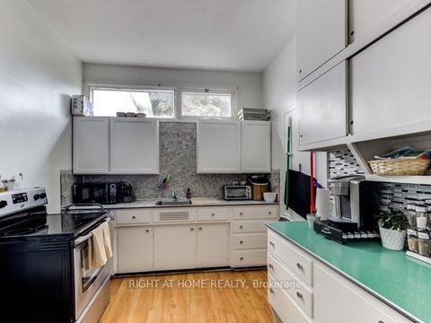 Photo 14 at 79 Queen Street, Bowmanville, Clarington