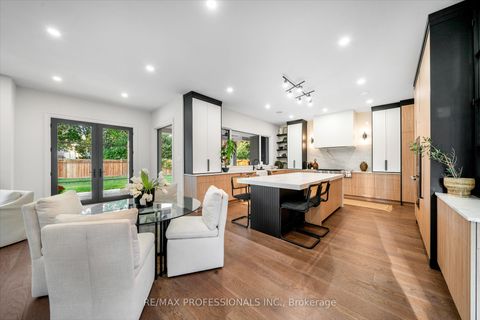 Photo 11 at 583 Weir Avenue, WO West, Oakville