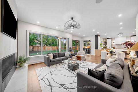 Photo 15 at 583 Weir Avenue, WO West, Oakville