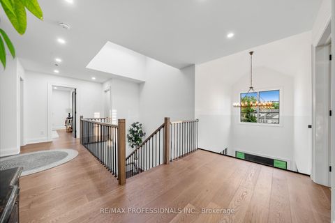 Photo 18 at 583 Weir Avenue, WO West, Oakville