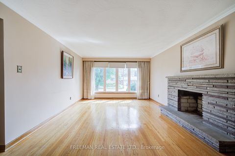 Photo 1 at 102 Hallsport Crescent, CFB, Toronto