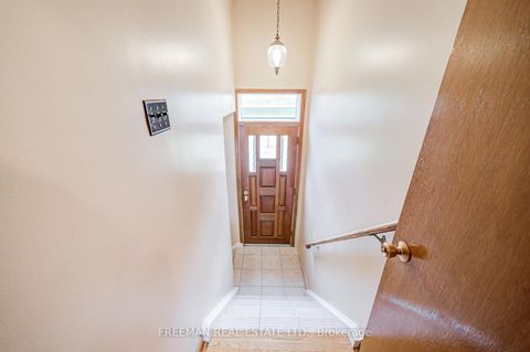 Photo 14 at 102 Hallsport Crescent, CFB, Toronto