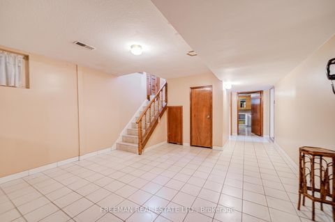 Photo 17 at 102 Hallsport Crescent, CFB, Toronto