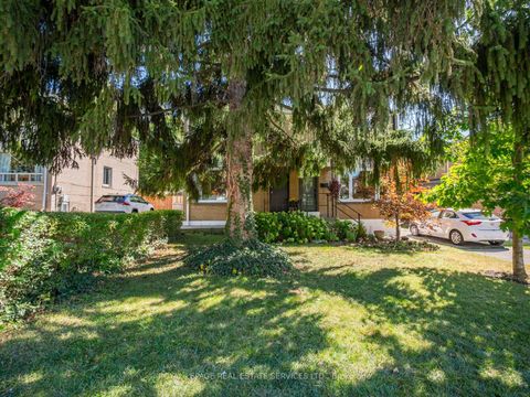 Photo 2 at 61 Skylark Road, Lambton Baby Point, Toronto