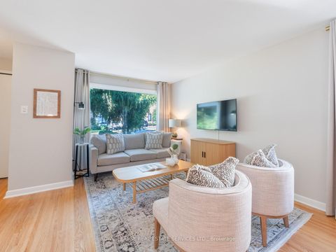 Photo 5 at 61 Skylark Road, Lambton Baby Point, Toronto