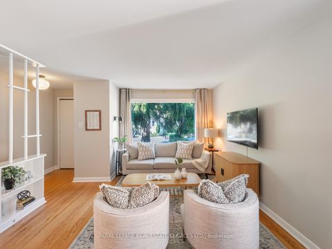Photo 7 at 61 Skylark Road, Lambton Baby Point, Toronto
