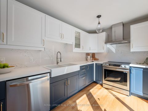 Photo 12 at 61 Skylark Road, Lambton Baby Point, Toronto