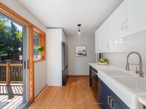 Photo 14 at 61 Skylark Road, Lambton Baby Point, Toronto