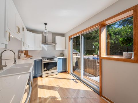 Photo 15 at 61 Skylark Road, Lambton Baby Point, Toronto