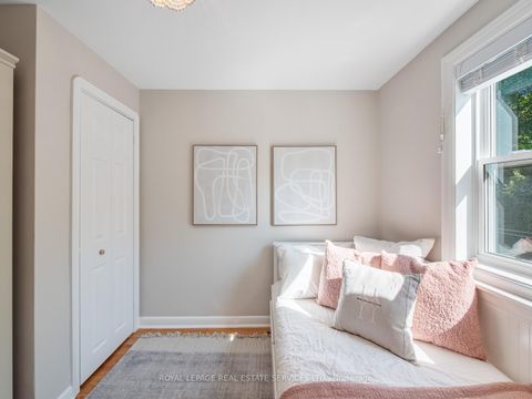 Photo 25 at 61 Skylark Road, Lambton Baby Point, Toronto