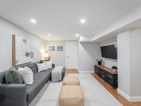 Photo 28 at 61 Skylark Road, Lambton Baby Point, Toronto