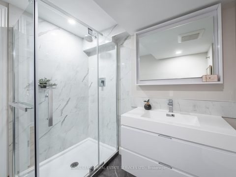 Photo 33 at 61 Skylark Road, Lambton Baby Point, Toronto