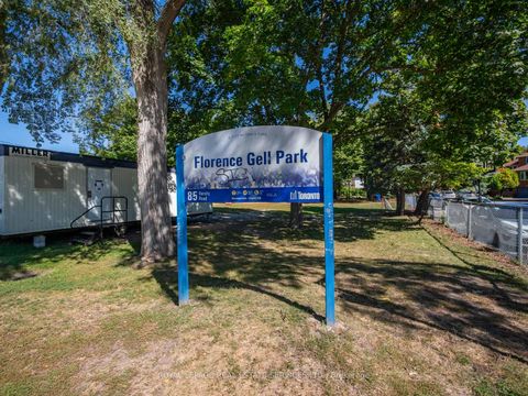 Photo 40 at 61 Skylark Road, Lambton Baby Point, Toronto