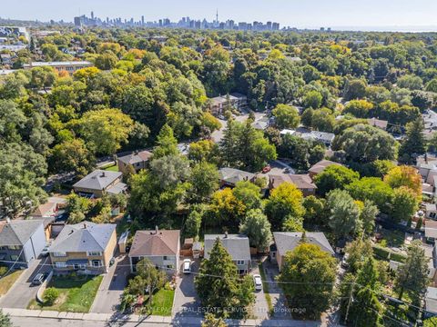 Photo 43 at 61 Skylark Road, Lambton Baby Point, Toronto