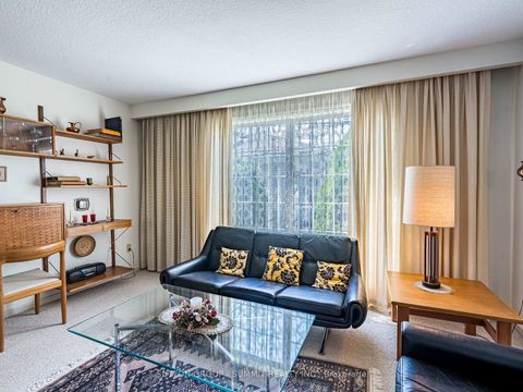 Photo 4 at 7 Lochway Court, City Centre West, Toronto