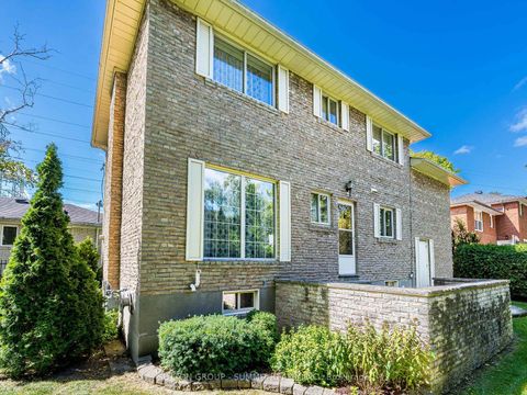 Photo 32 at 7 Lochway Court, City Centre West, Toronto