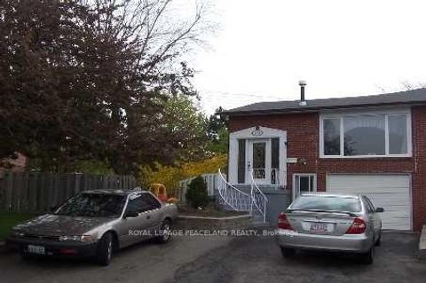 Photo 0 at 105 Apache Trail, Pleasant View, Toronto