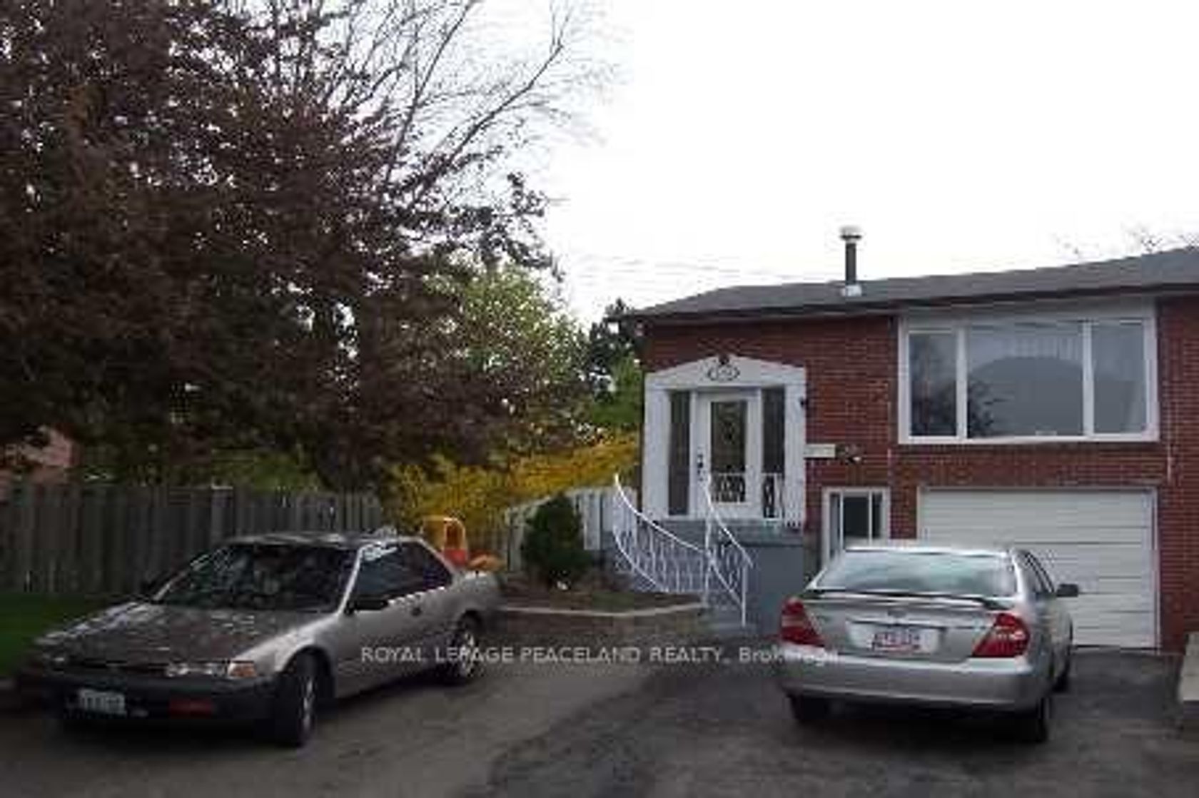 105 Apache Trail, Pleasant View, Toronto by Alessia Polo 105 Apache Trail, Pleasant View, Toronto