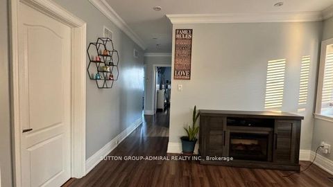 Photo 8 at 29 Mayall Avenue, CFB, Toronto