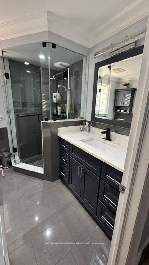 Photo 14 at 29 Mayall Avenue, CFB, Toronto