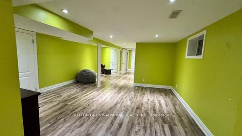 Photo 17 at 29 Mayall Avenue, CFB, Toronto