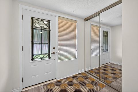 Photo 11 at 100 Poplar Crescent, Aurora Highlands, Aurora