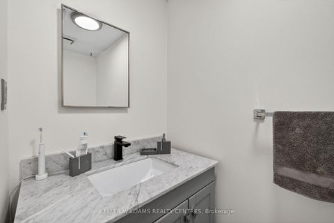 Photo 15 at 100 Poplar Crescent, Aurora Highlands, Aurora