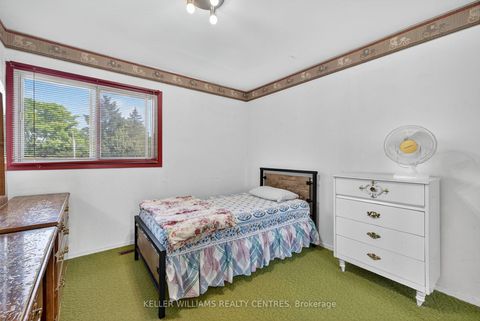 Photo 32 at 100 Poplar Crescent, Aurora Highlands, Aurora