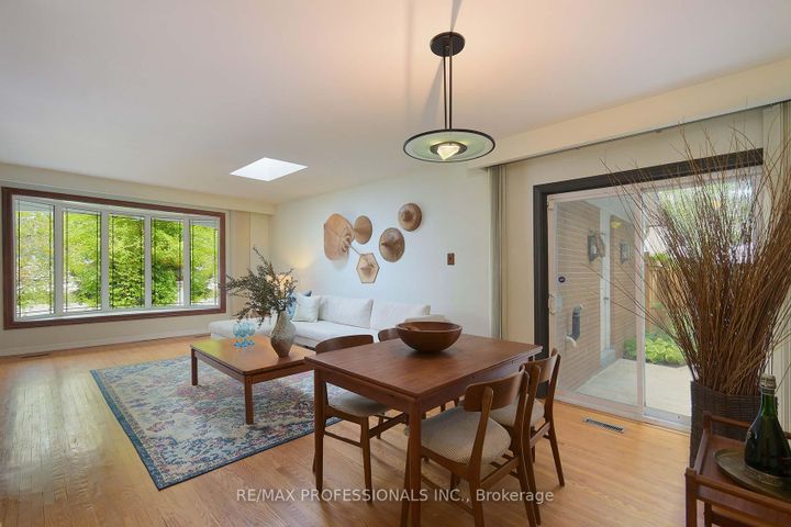 Photo 12 at 37 Sunplains Crescent, Markland Wood, Toronto