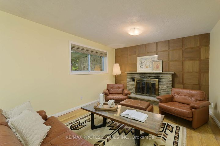 Photo 17 at 37 Sunplains Crescent, Markland Wood, Toronto