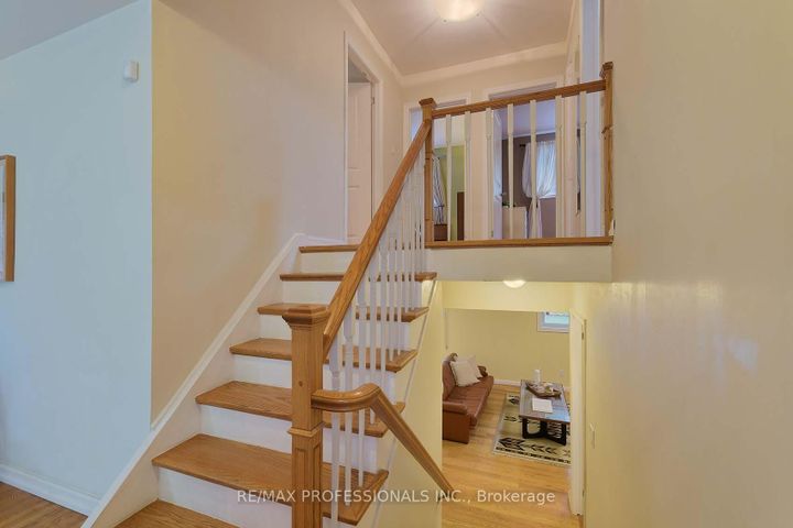 Photo 21 at 37 Sunplains Crescent, Markland Wood, Toronto