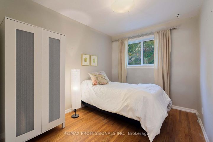 Photo 25 at 37 Sunplains Crescent, Markland Wood, Toronto