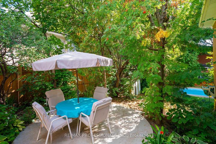 Photo 37 at 37 Sunplains Crescent, Markland Wood, Toronto