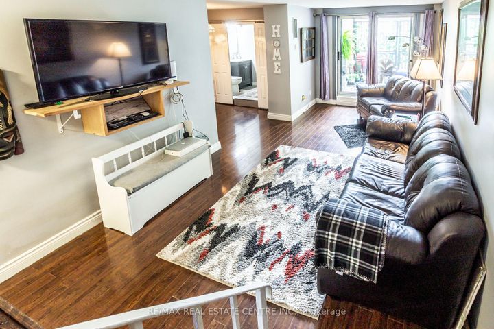 Photo 4 at 124 - 2095 Roche Court, Sheridan, Mississauga