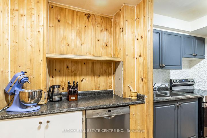 Photo 12 at 124 - 2095 Roche Court, Sheridan, Mississauga