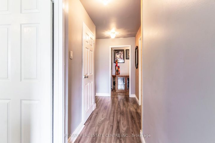 Photo 21 at 124 - 2095 Roche Court, Sheridan, Mississauga