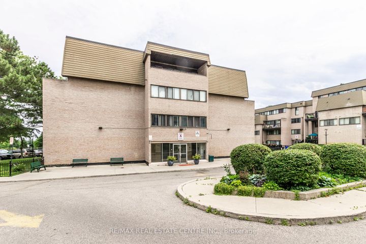 Photo 27 at 124 - 2095 Roche Court, Sheridan, Mississauga