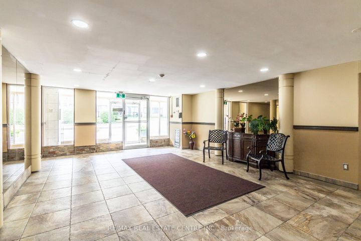 Photo 30 at 124 - 2095 Roche Court, Sheridan, Mississauga