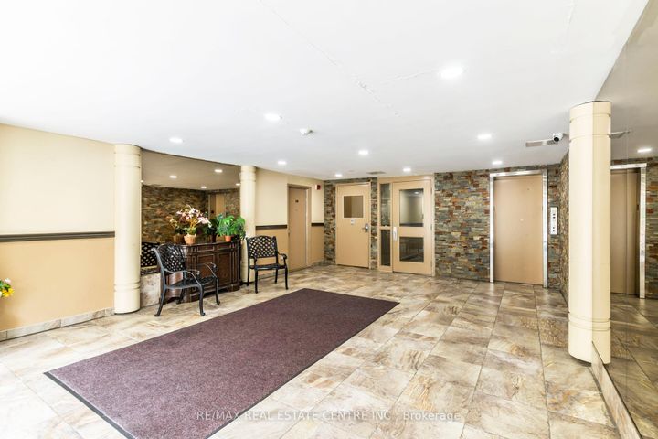 Photo 31 at 124 - 2095 Roche Court, Sheridan, Mississauga