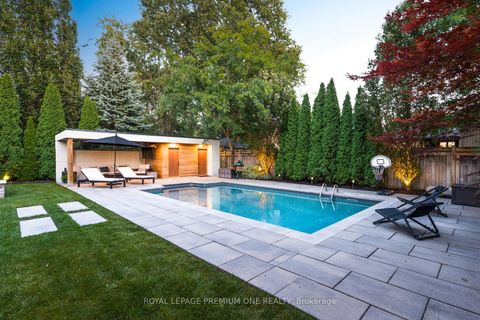 Photo 3 at 49 Norman Drive, King City, King Photo 3 at 49 Norman Drive, King City, King