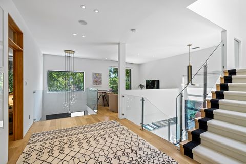 Photo 13 at 210 Poplar Plains Road, Casa Loma, Toronto